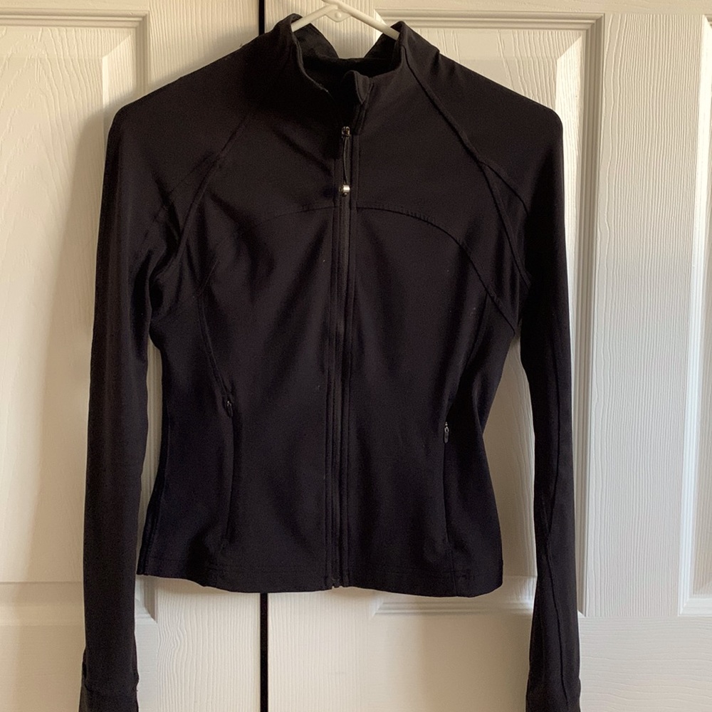 -Lululemon 🍋 Define Jacket
Nulu black
